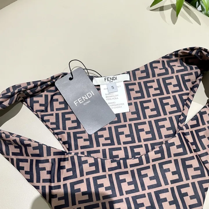 スーパーコピー フェンディ 水着