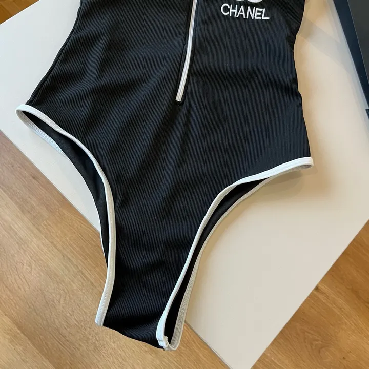 スーパーコピー シャネル 水着