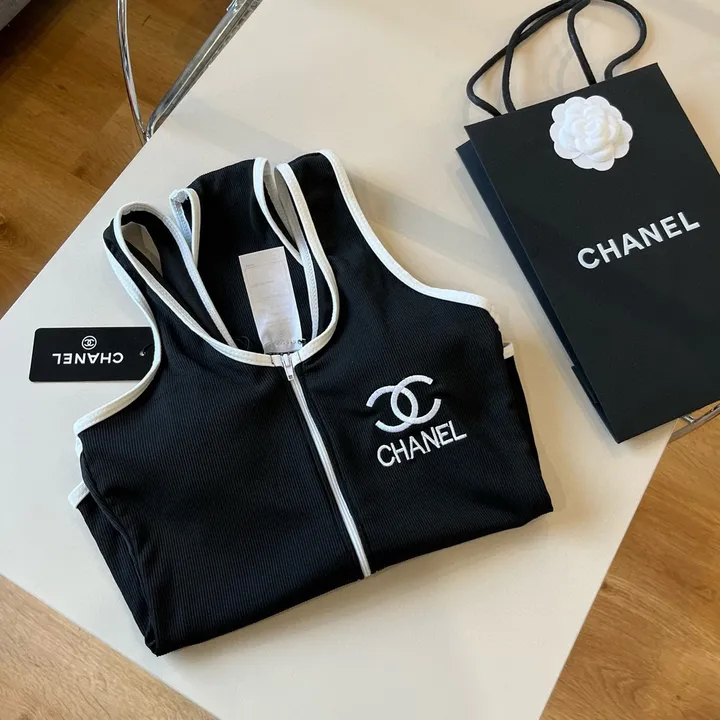 スーパーコピー シャネル 水着