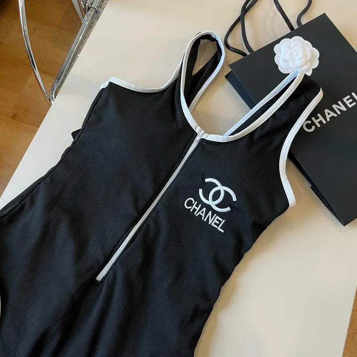 スーパーコピー シャネル 水着