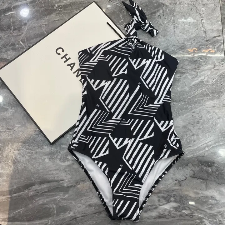 スーパーコピー シャネル 水着