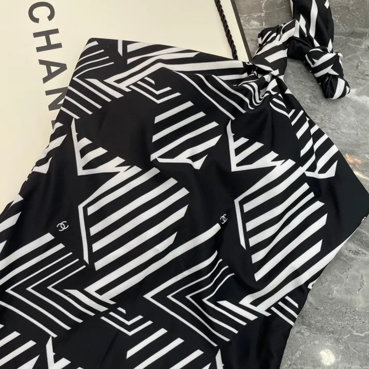 スーパーコピー シャネル 水着