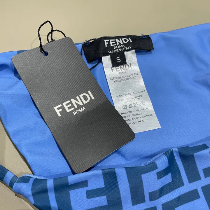 スーパーコピー フェンディ 水着