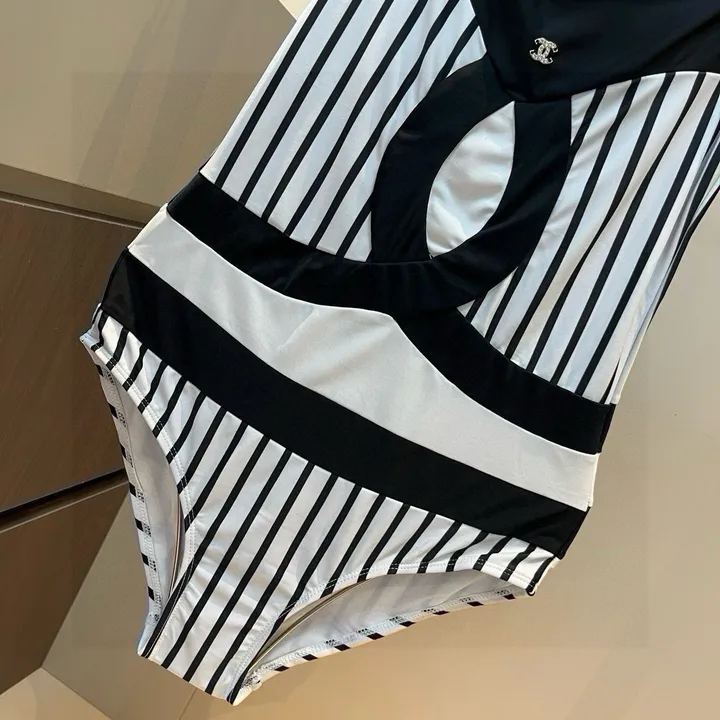 スーパーコピー シャネル 水着