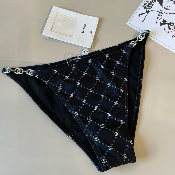 スーパーコピー シャネル 水着