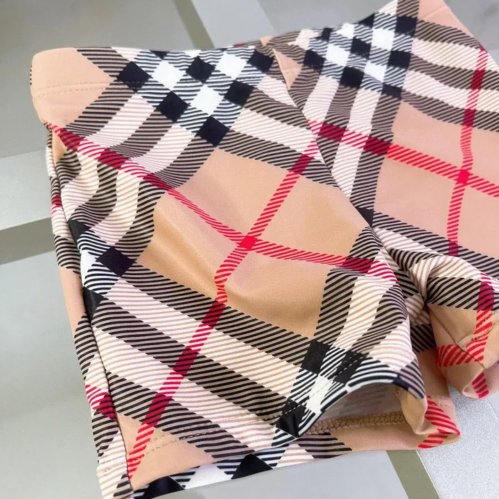 スーパーコピー バーバリー ス 水着