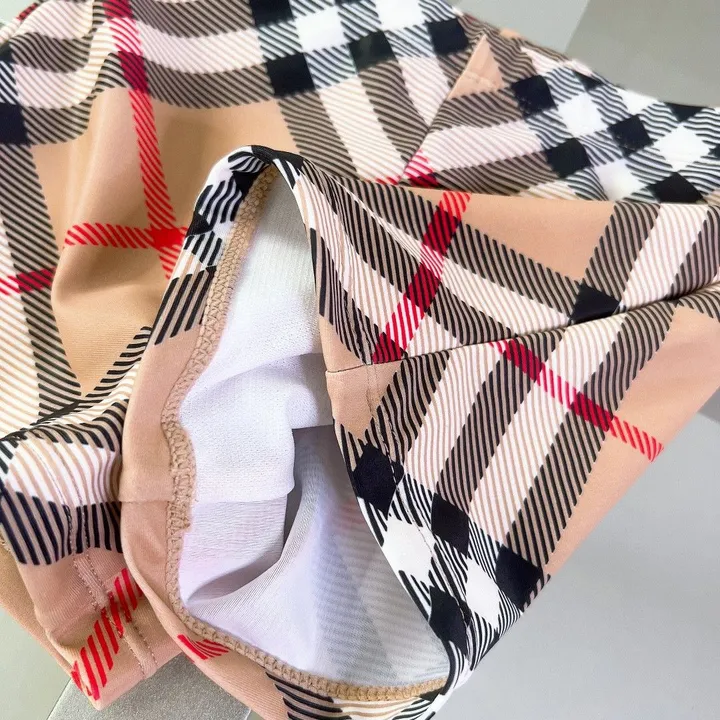 スーパーコピー バーバリー ス 水着