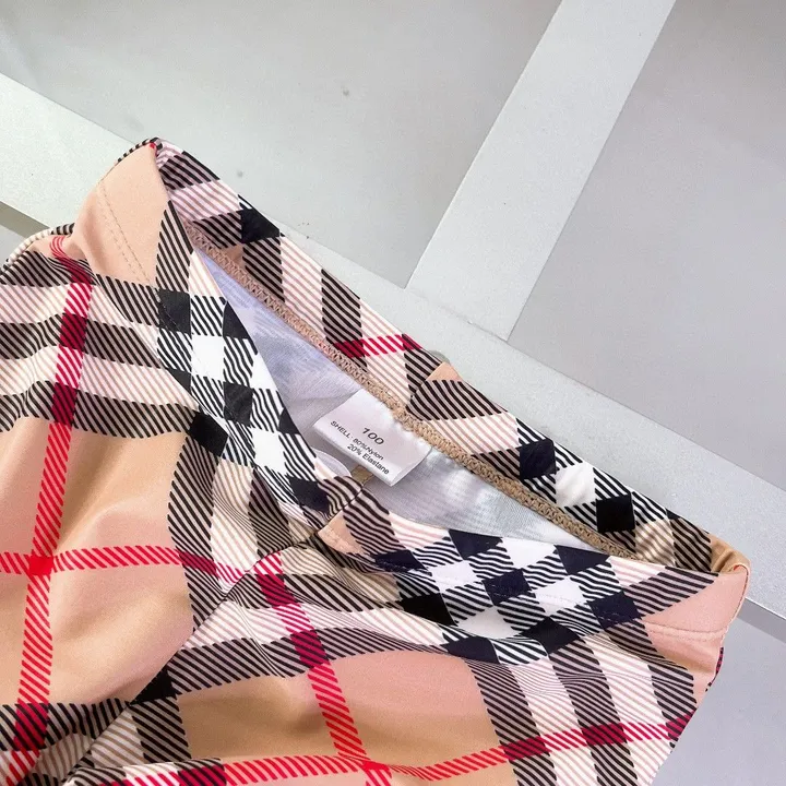 スーパーコピー バーバリー ス 水着