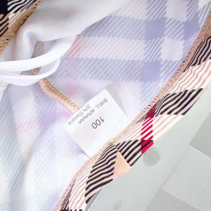 スーパーコピー バーバリー ス 水着