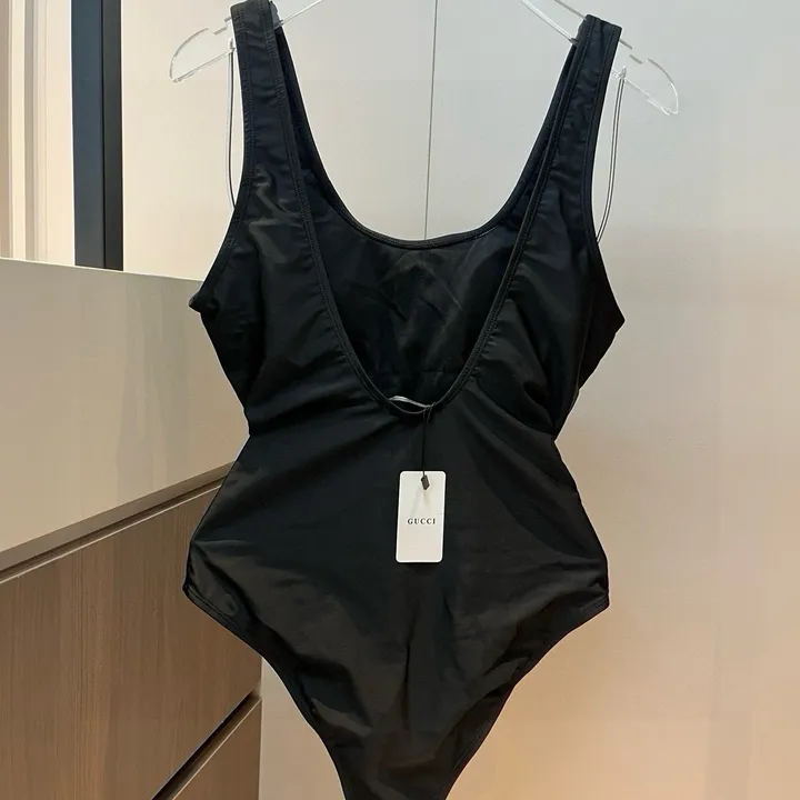 スーパーコピー グッチ 水着