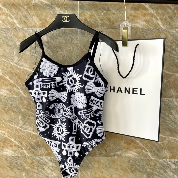 スーパーコピー シャネル 水着