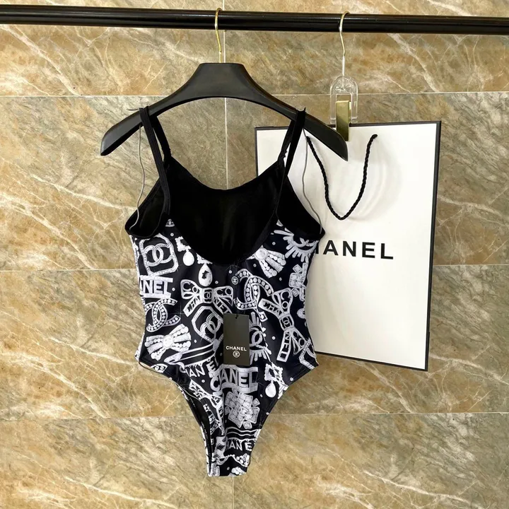 スーパーコピー シャネル 水着