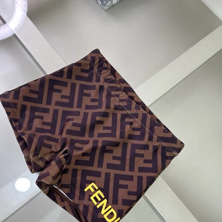 スーパーコピー フェンディ 水着