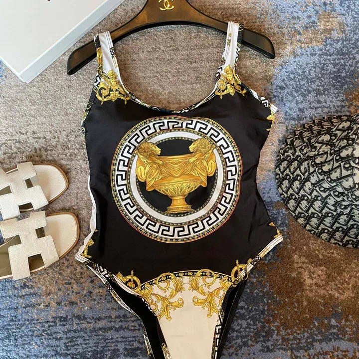 スーパーコピー ヴェルサーチ 水着