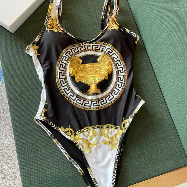 スーパーコピー ヴェルサーチ 水着