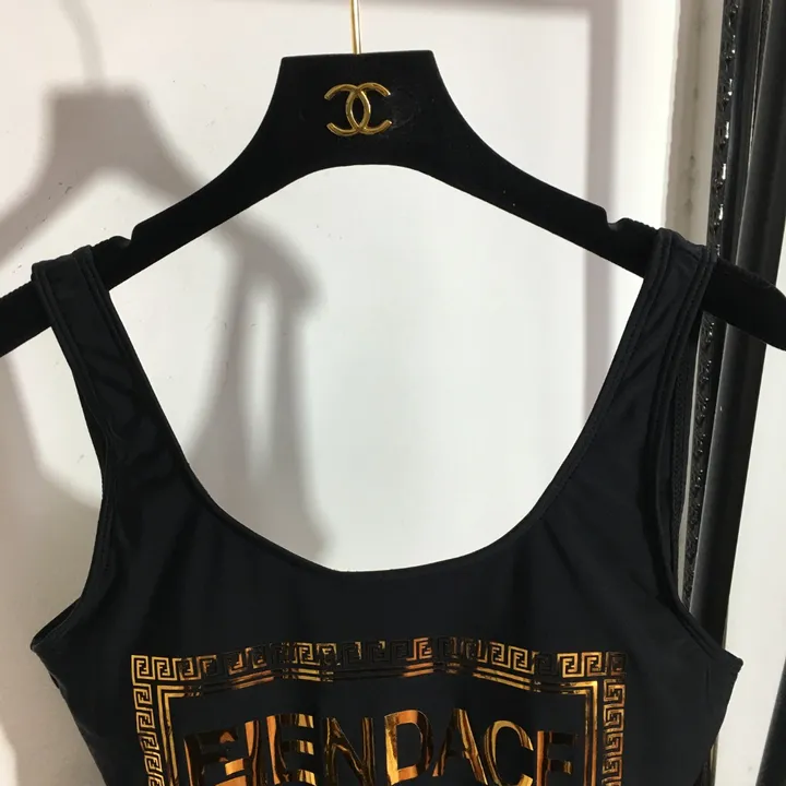 スーパーコピー フェンディ 水着