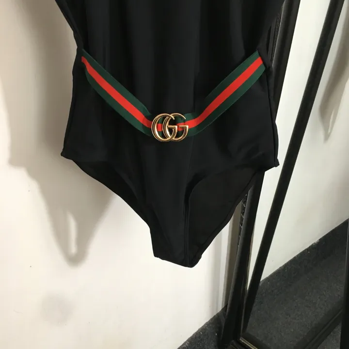 スーパーコピー グッチ 水着