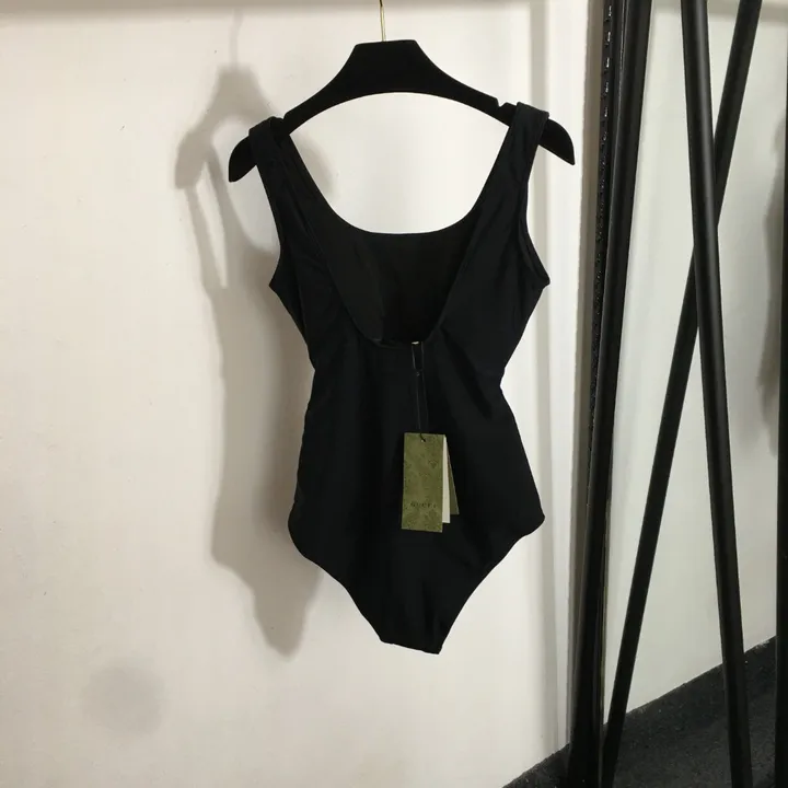 スーパーコピー グッチ 水着