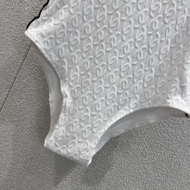 スーパーコピー シャネル 水着