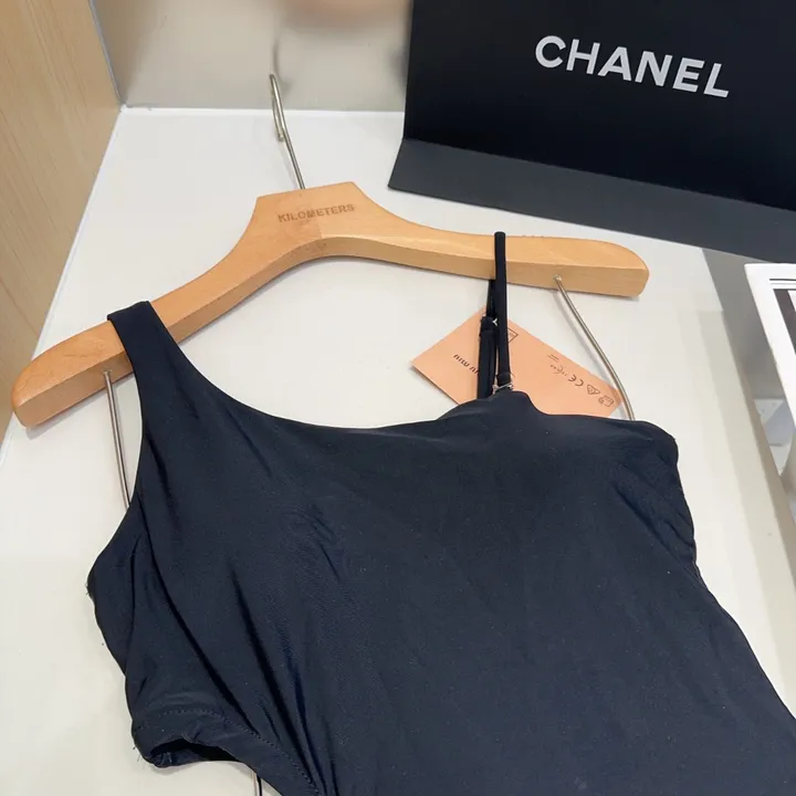 スーパーコピー ミュウミュウ 水着