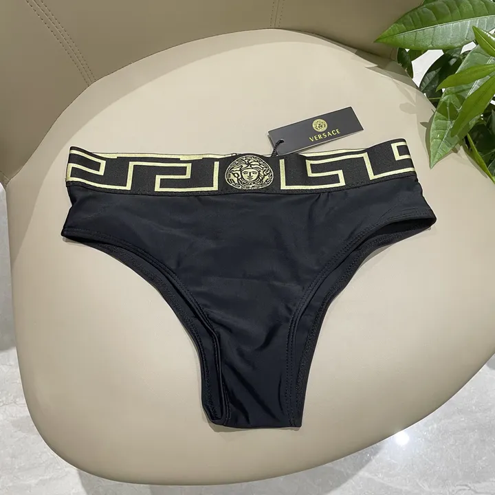 スーパーコピー ヴェルサーチ 水着