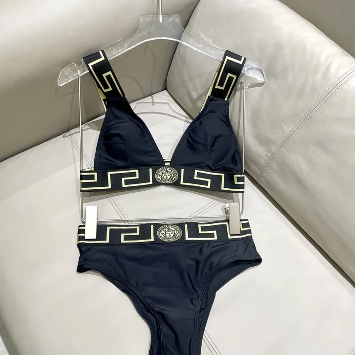 スーパーコピー ヴェルサーチ 水着