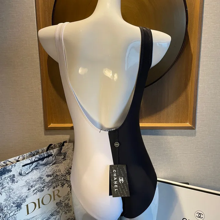 スーパーコピー シャネル 水着
