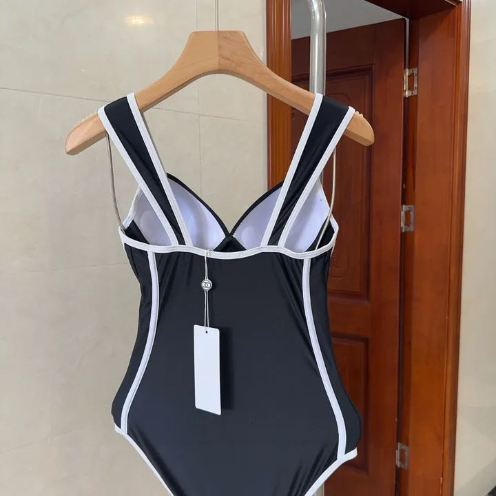 スーパーコピー シャネル 水着