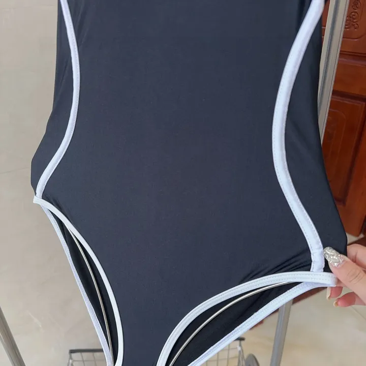 スーパーコピー シャネル 水着