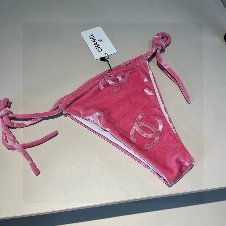 スーパーコピー シャネル 水着