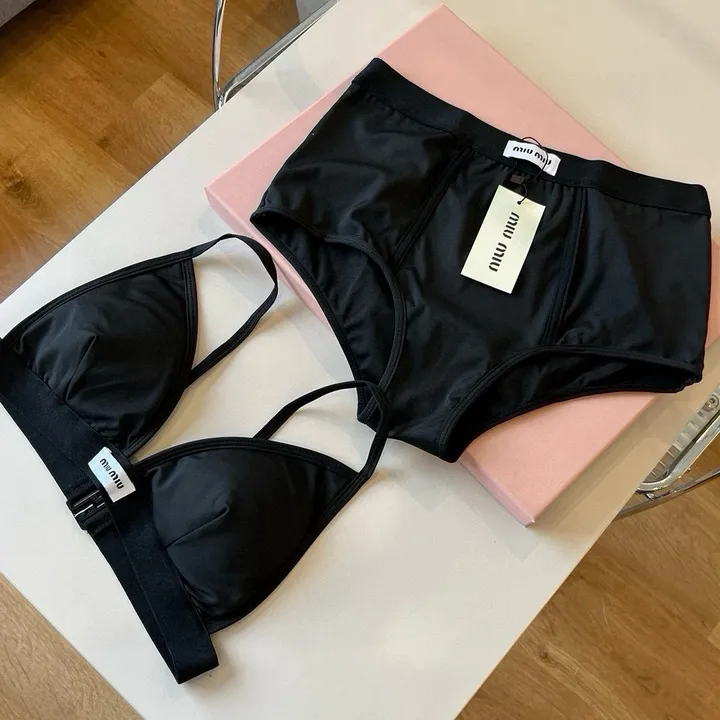 スーパーコピー ミュウミュウ 水着