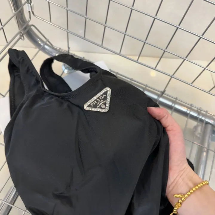 スーパーコピー プラダ 水着