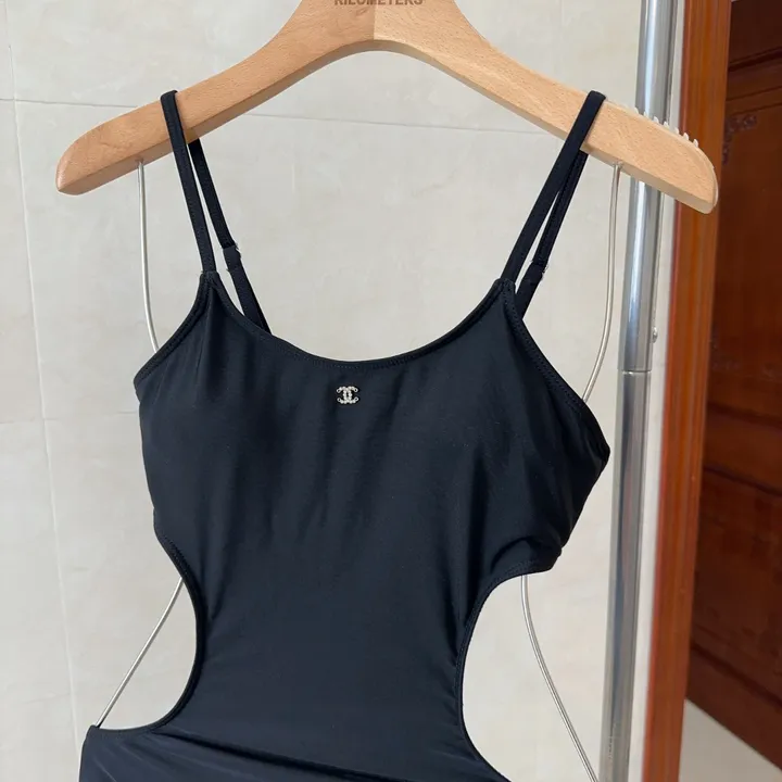 スーパーコピー シャネル 水着