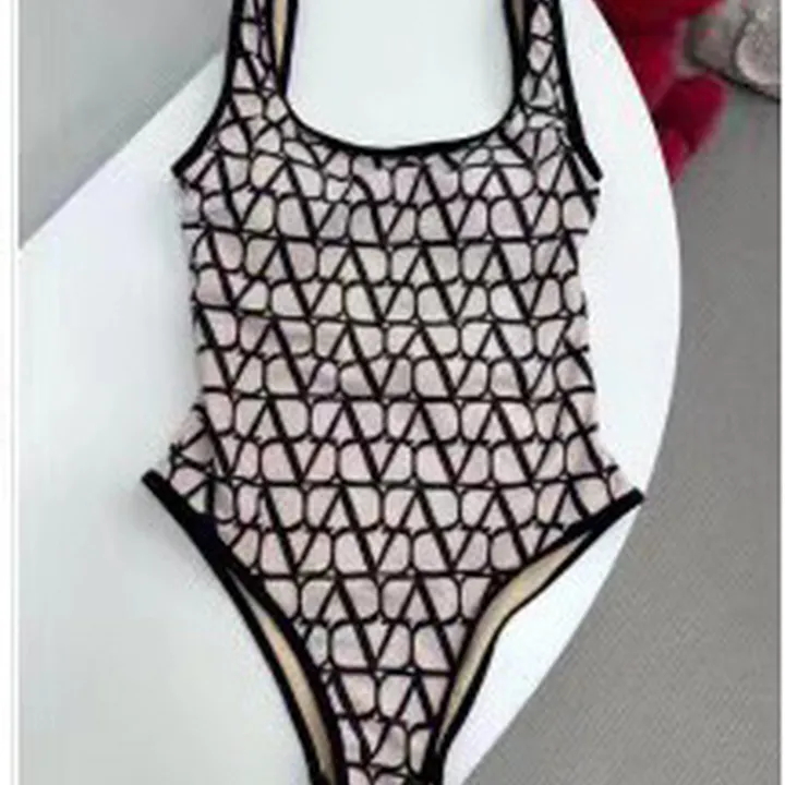 スーパーコピー ヴァレンティノ 水着