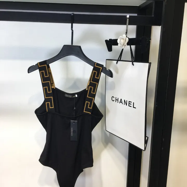 スーパーコピー ヴェルサーチ 水着