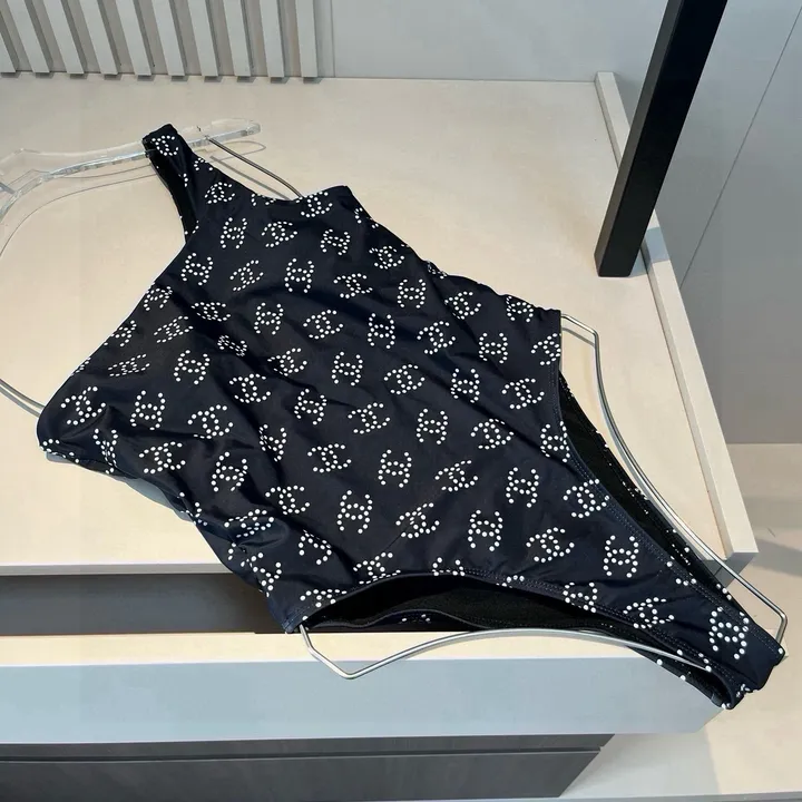 スーパーコピー シャネル 水着