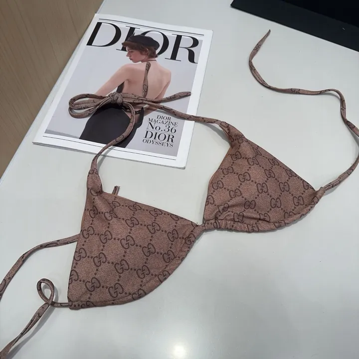 スーパーコピー グッチ 水着