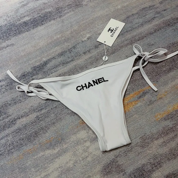 スーパーコピー シャネル 水着