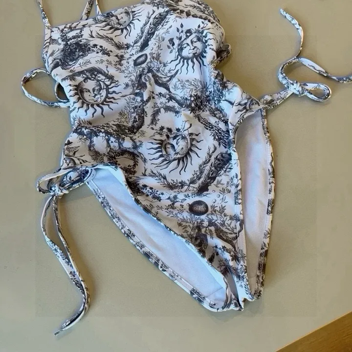 スーパーコピー ディオール 水着