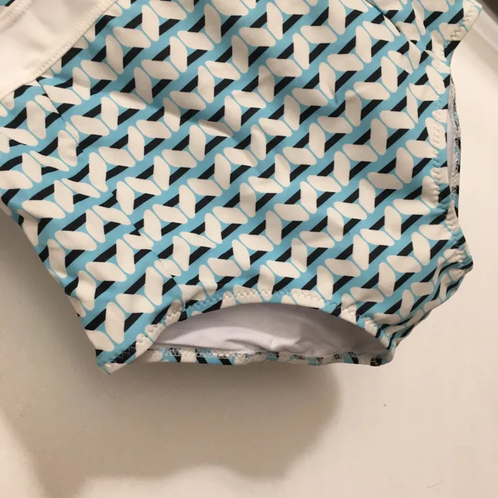 スーパーコピー バレンシアガ 水着