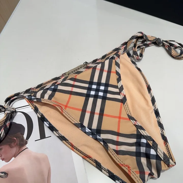 スーパーコピー バーバリー ス 水着