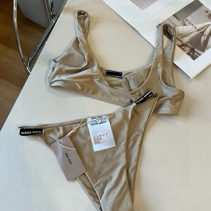 スーパーコピー ミュウミュウ 水着