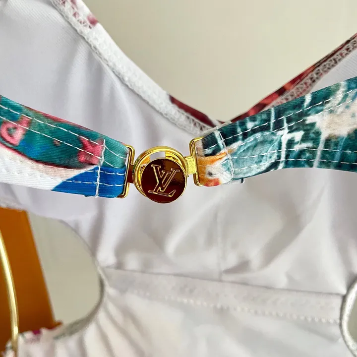 スーパーコピー ルイヴィトン 水着