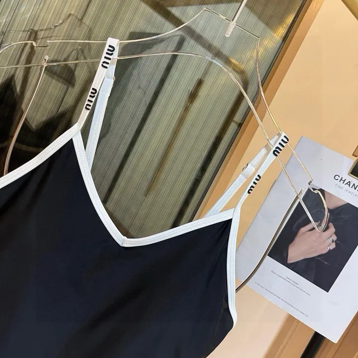 スーパーコピー ミュウミュウ 水着