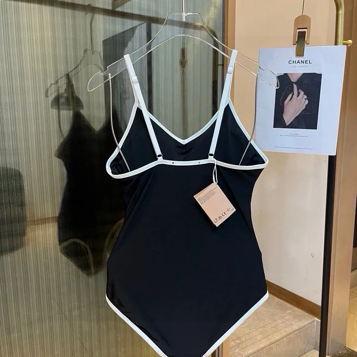 スーパーコピー ミュウミュウ 水着