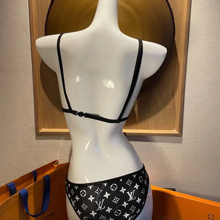 スーパーコピー シャネル 水着