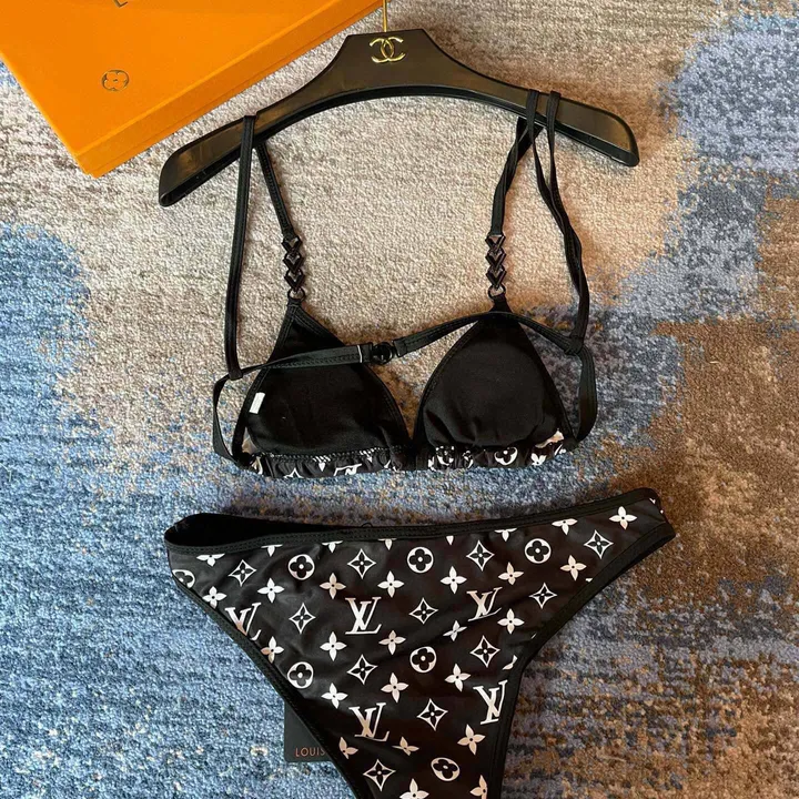 スーパーコピー シャネル 水着