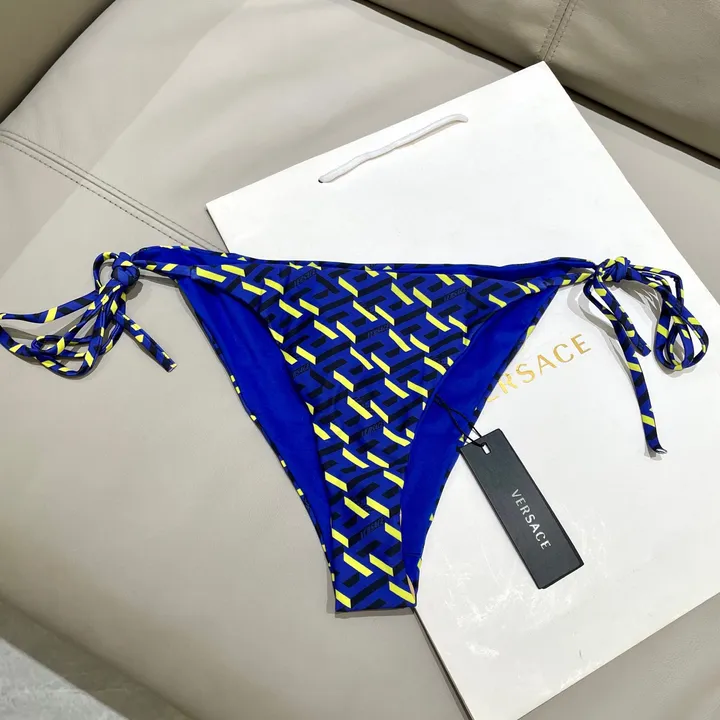 スーパーコピー ヴェルサーチ 水着