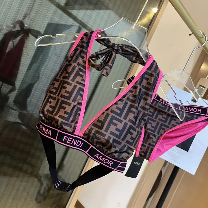 スーパーコピー フェンディ 水着