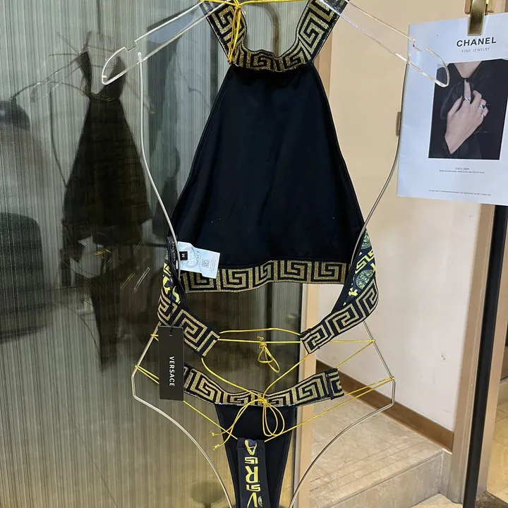 スーパーコピー ヴェルサーチ 水着